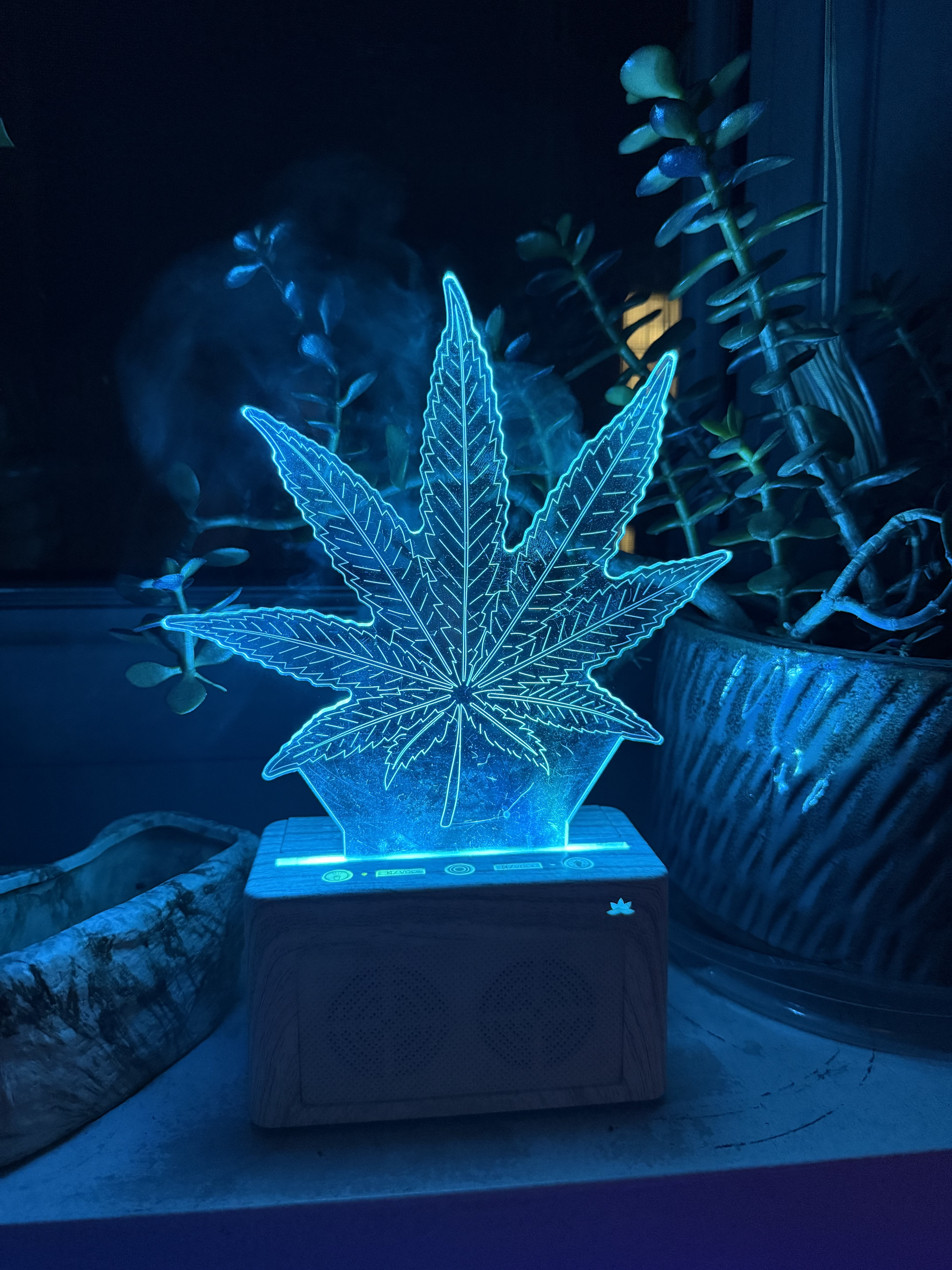 Kizmah Aromatherapy Lamp - Weed Nights
