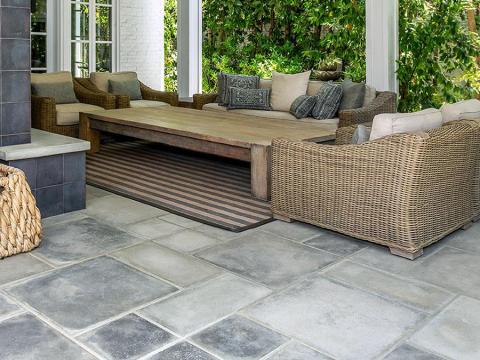 Roman Pavers in Various Sizes with Villagio Thin Bricks in Antik Gray