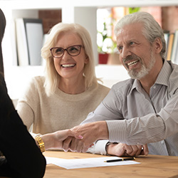 couple meeting designer for free consultation