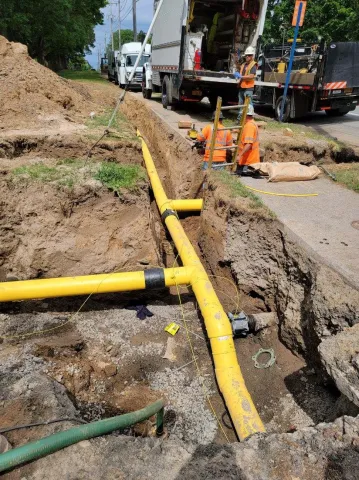 8" gas tie-in at Blossom Rd. and Clover Rd. in Geneseo, NY.