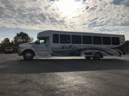 limo bus in Buffalo NY exterior