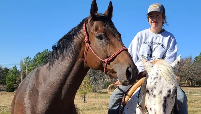 girl with horse