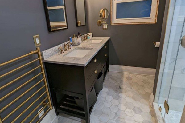 Crosman Terrace bathroom