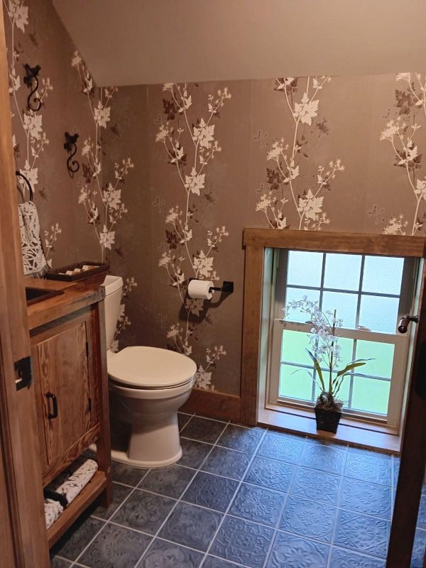 Monroe Street 3 bathroom