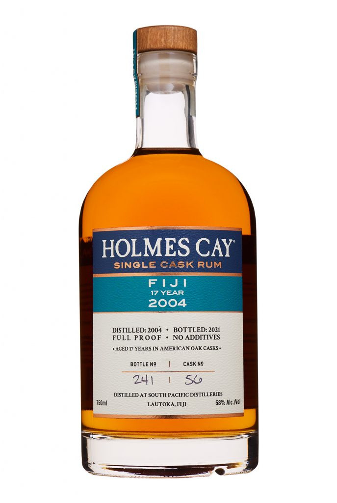 HOLMES CAY FIJI RUM 2004 17YR