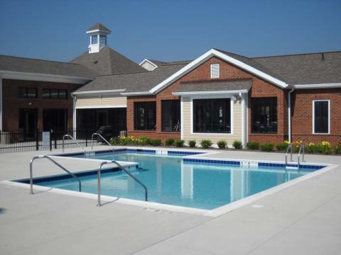 outdoor community pool in rochester NY