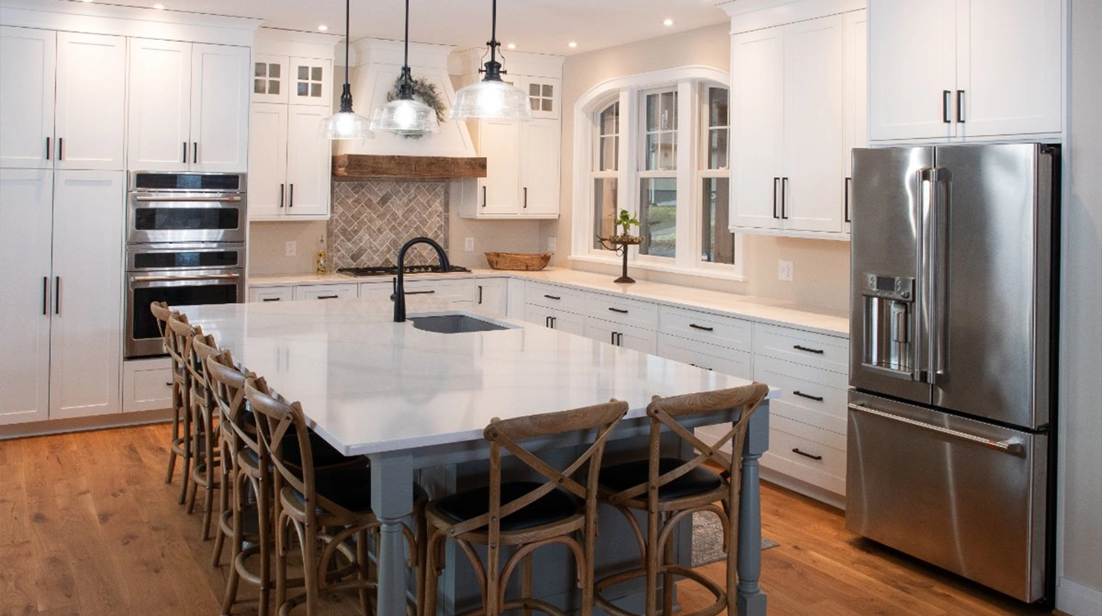 modern famrhouse kitchen