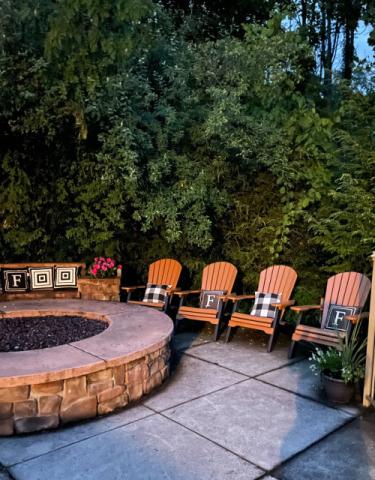 Breeo Smokeless, Wood Burning Fire Pit with Chairs Surrounding