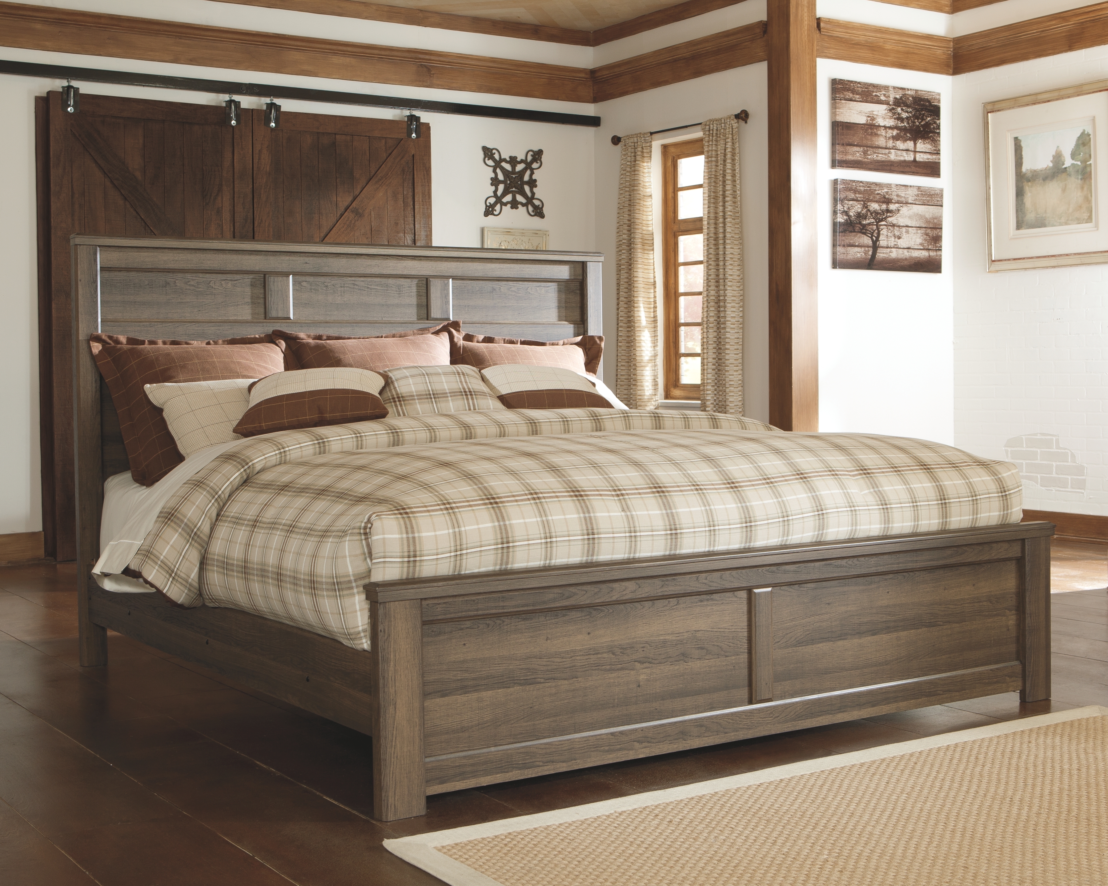 Juararo - California King Panel Bed - Dark Brown