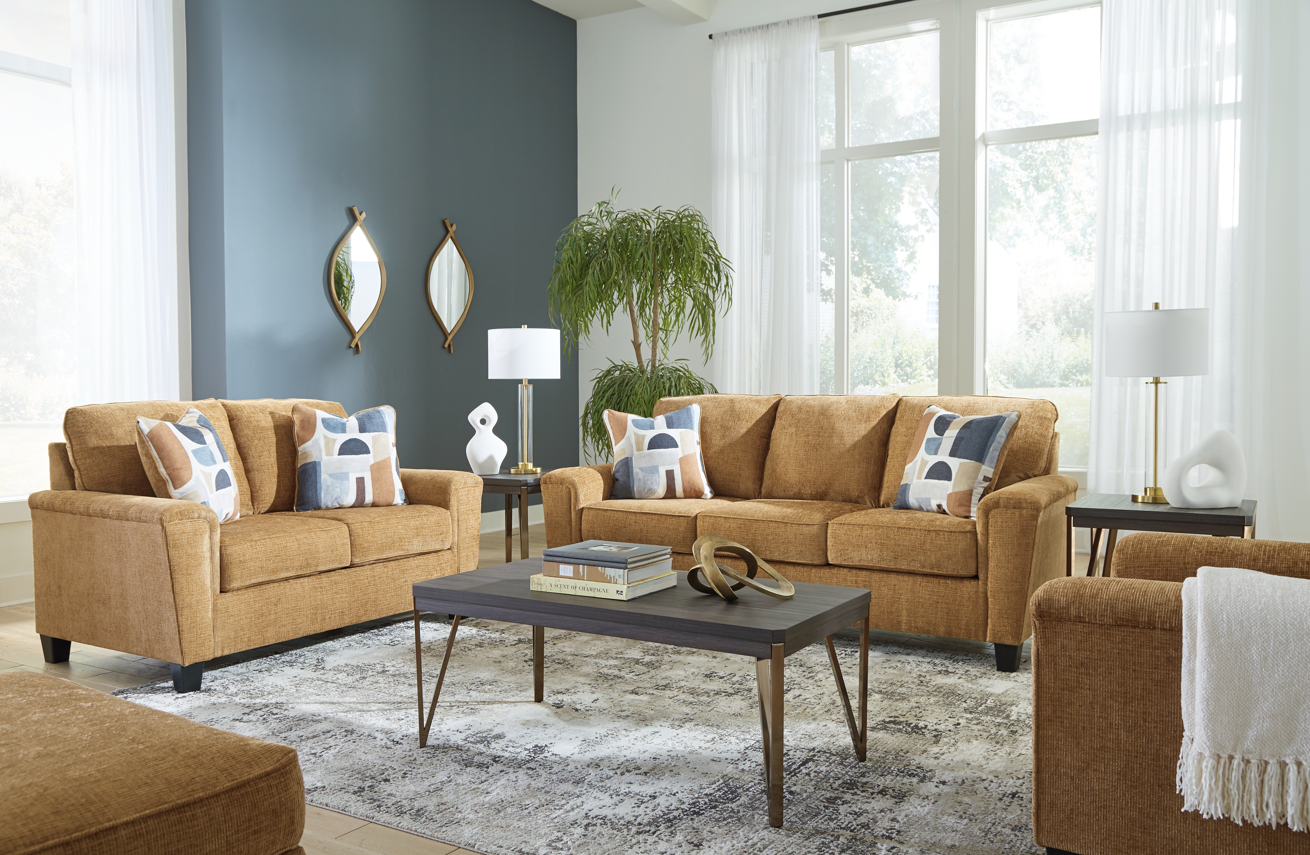 Erinslane - 4 Pc. - Sofa, Loveseat, Chair, Ottoman - Honey