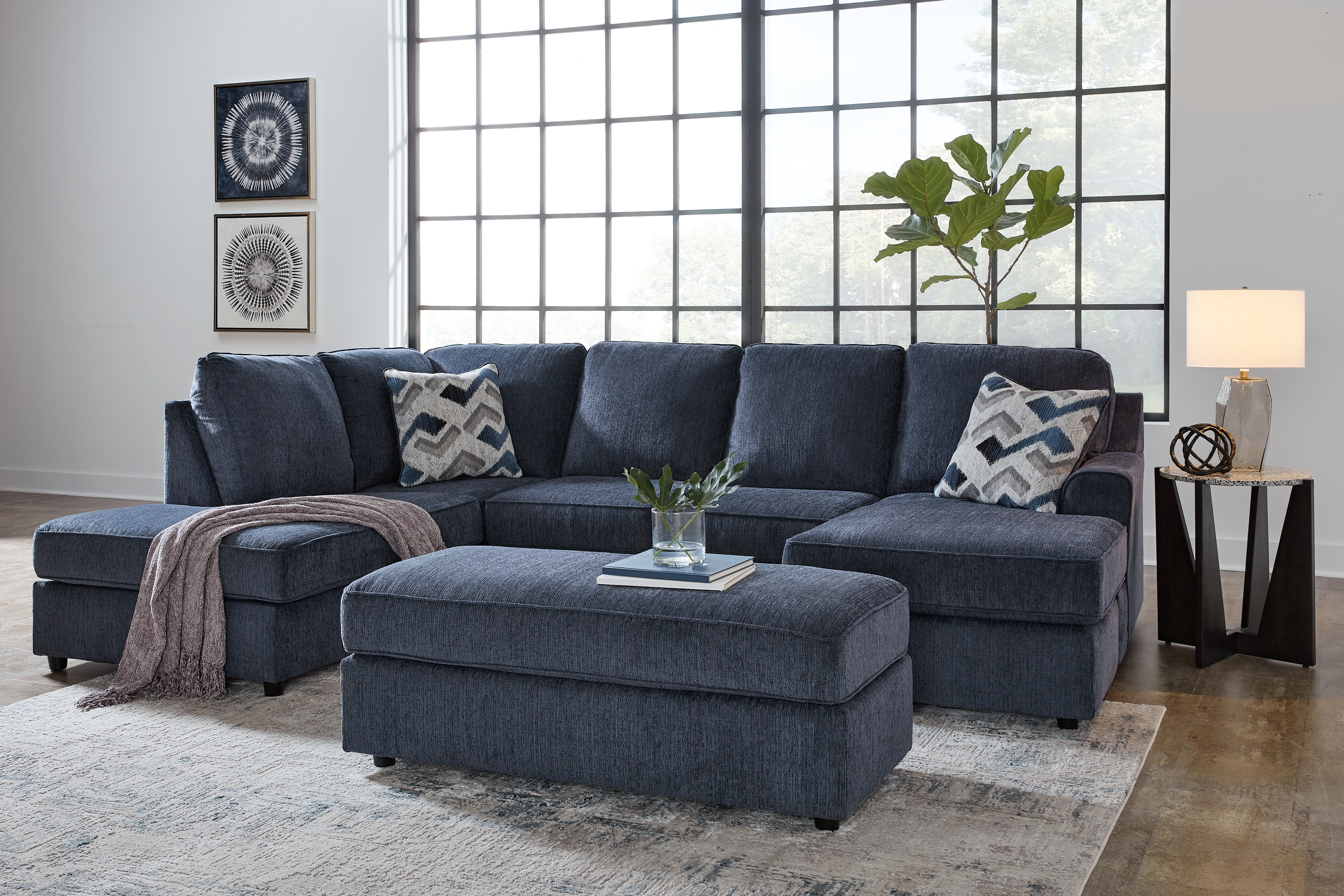 Albar Place - 3 Pc. - 2-Piece Sectional With Raf Sofa Chaise, Ottoman - Cobalt
