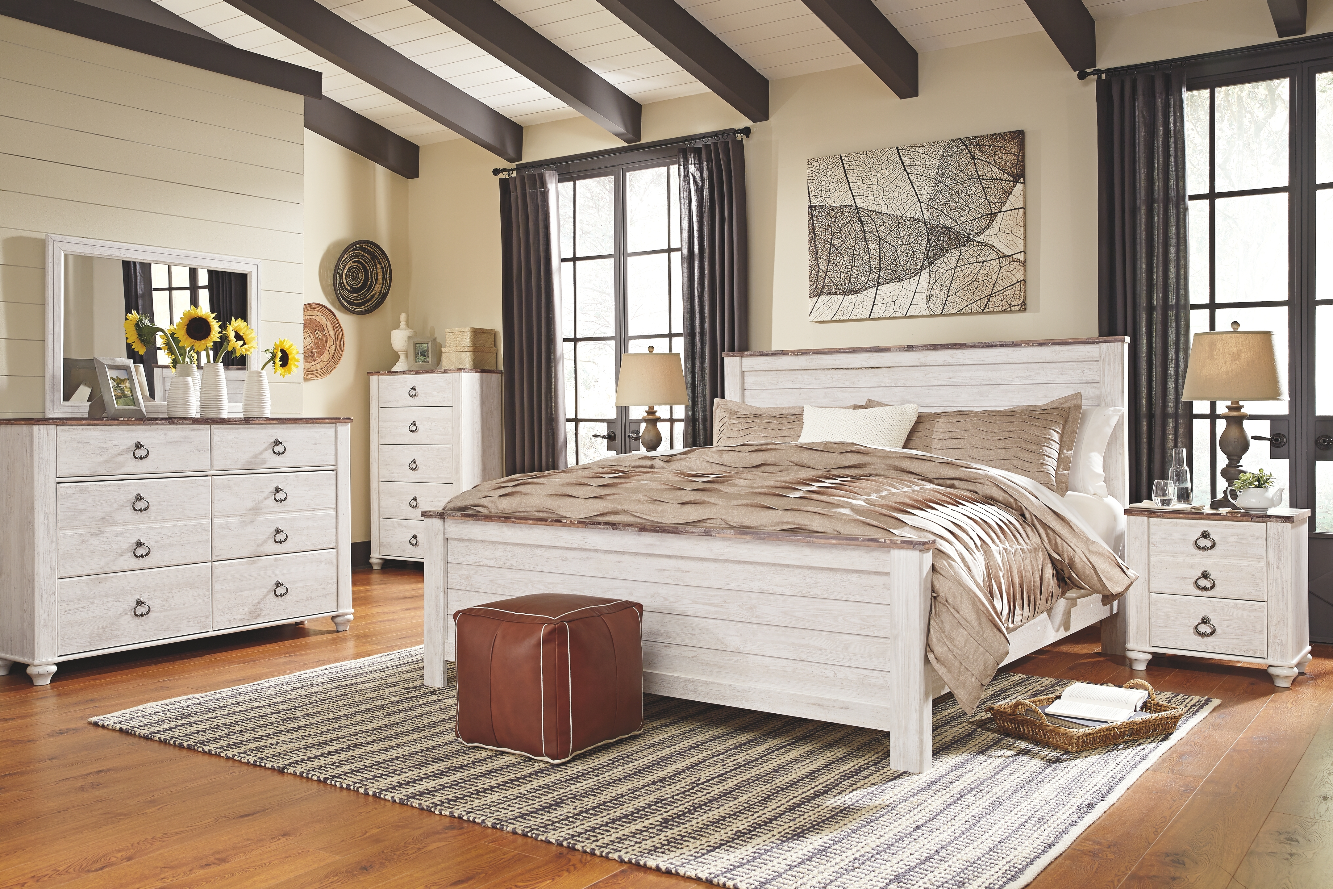 Willowton - 5 Pc. - Dresser, Mirror, King Panel Bed - Whitewash