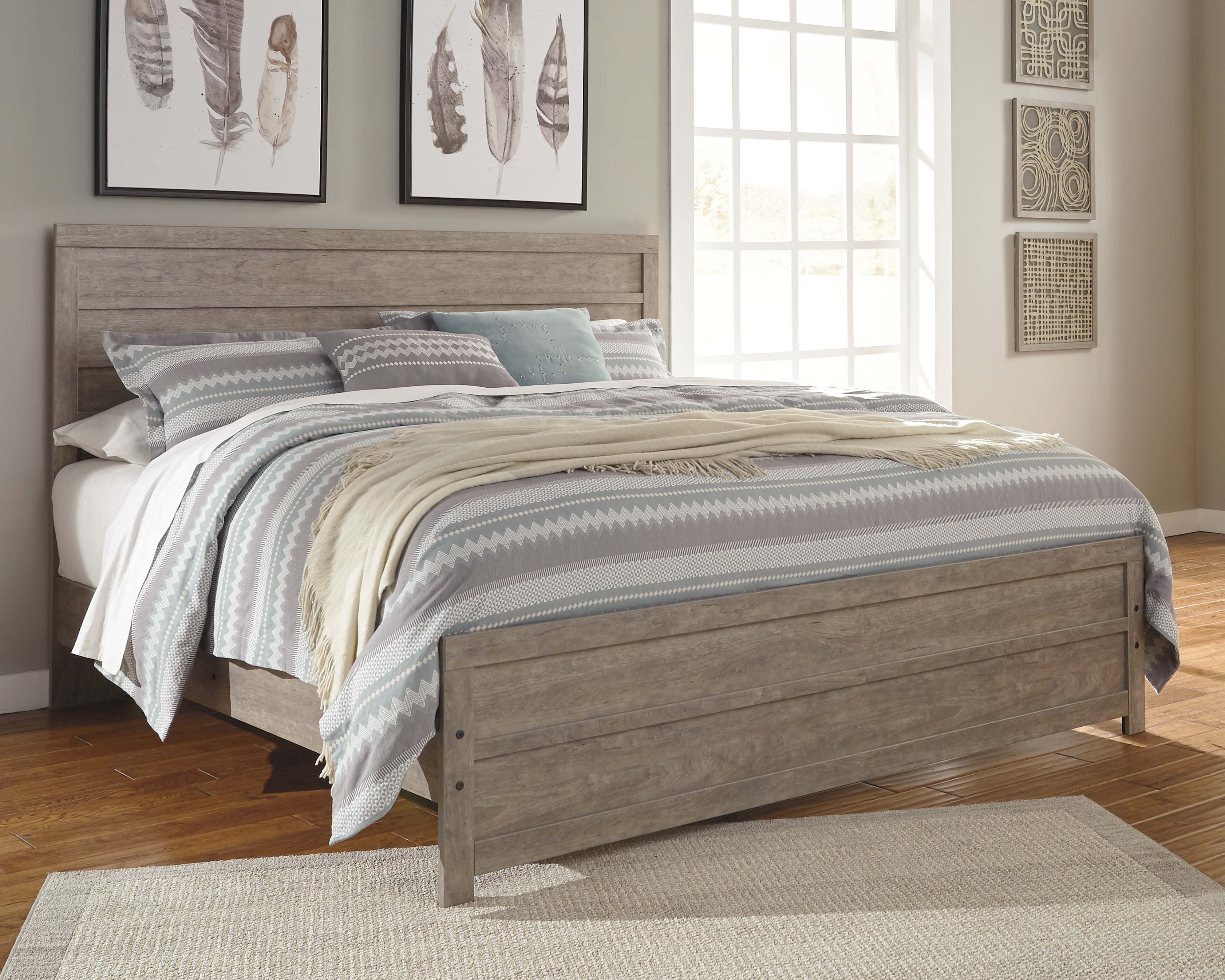 Culverbach - King Panel Bed - Gray