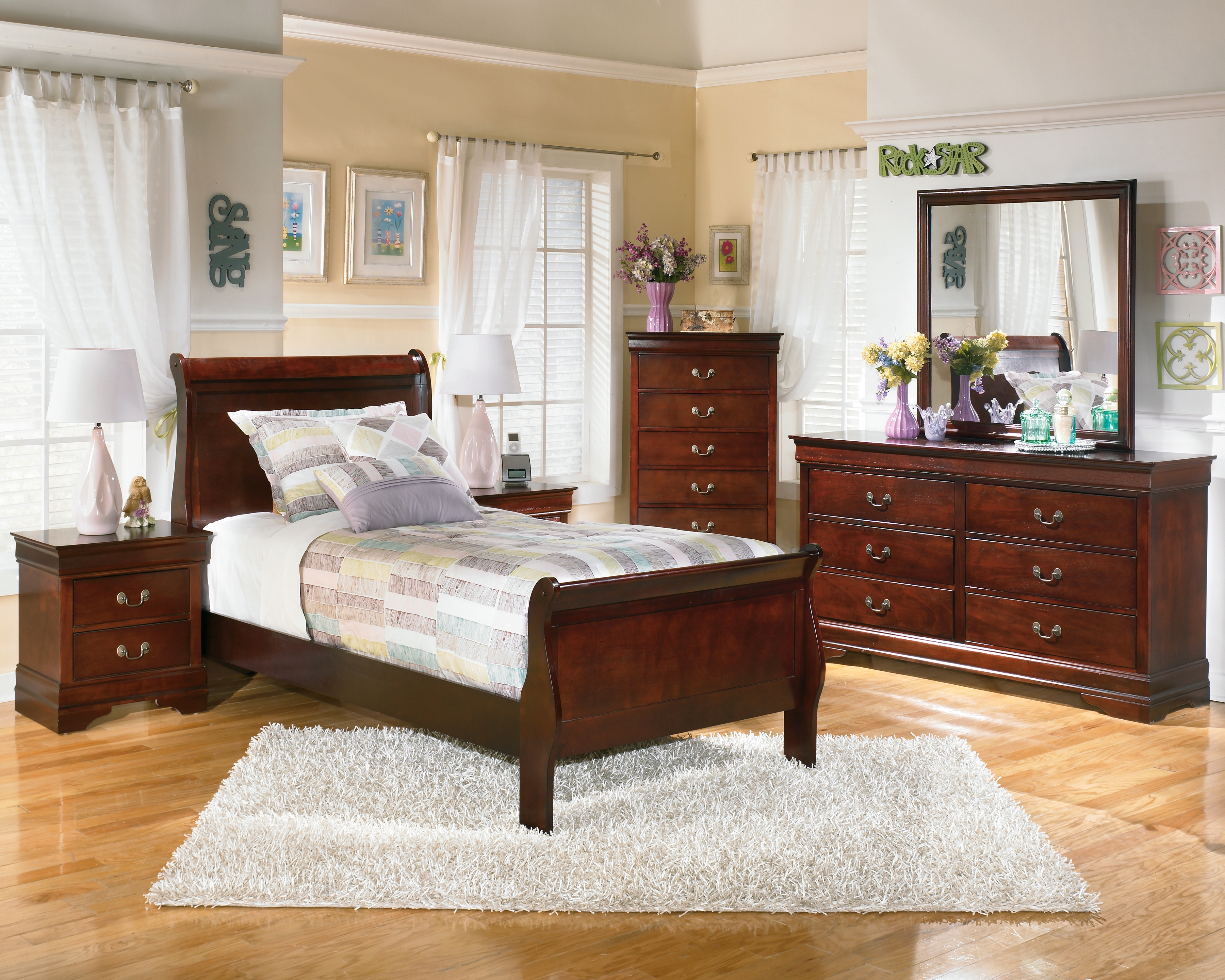 Alisdair - 6 Pc. - Dresser, Mirror, Chest, Twin Sleigh Bed, Nightstand - Dark Brown
