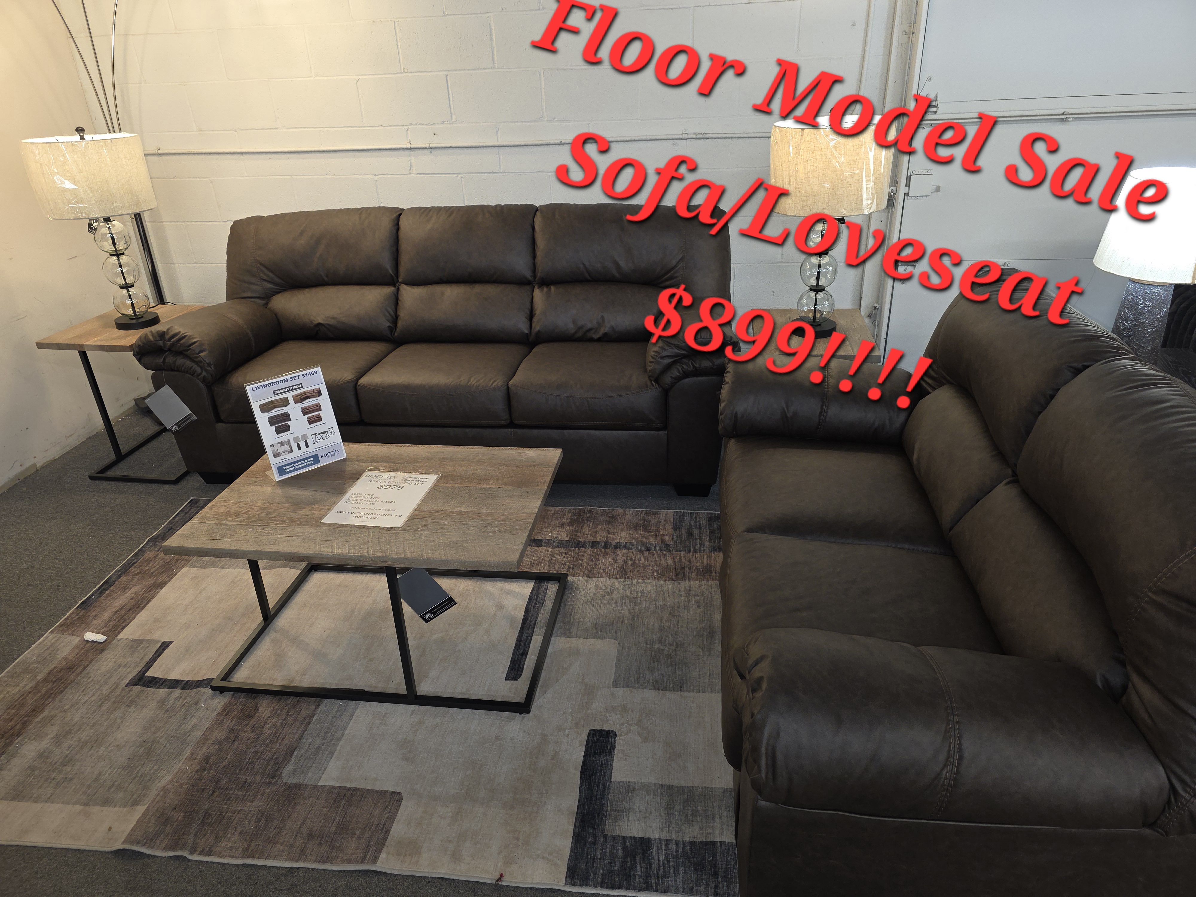 Floor Model Willowbend Sofa/Loveseat Set