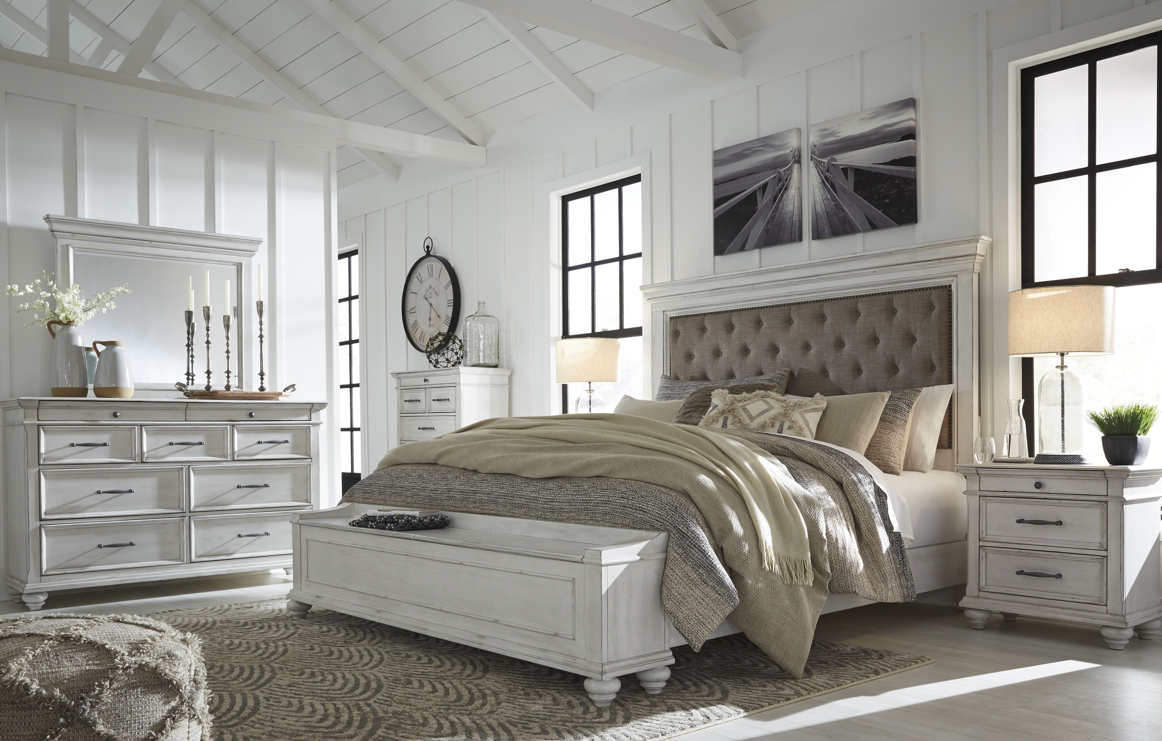 Kanwyn - 5 Pc. - Dresser, Mirror, Queen Upholstered Bed with Storage Bench - Whitewash