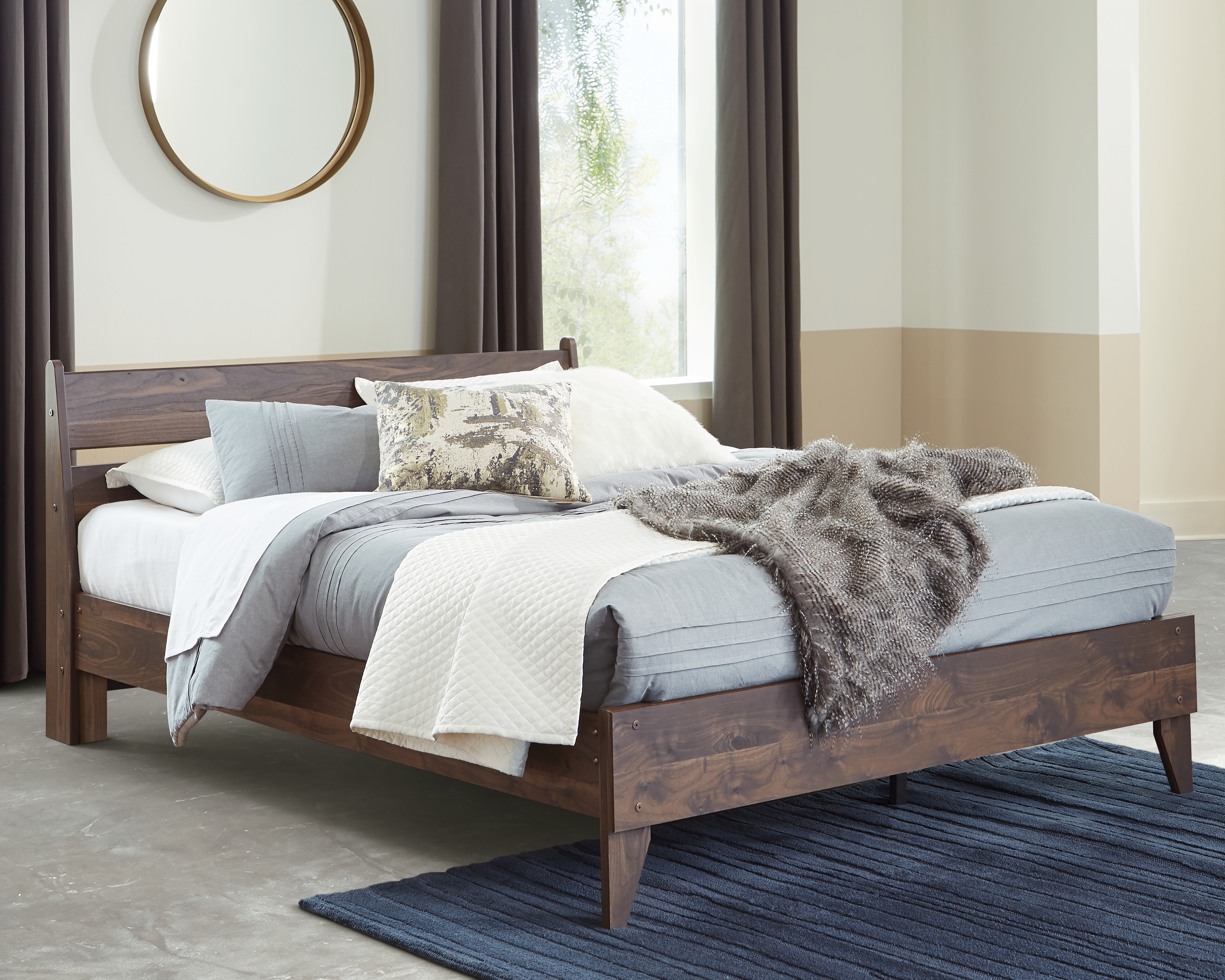 Calverson - Queen Panel Platform Bed - Mocha
