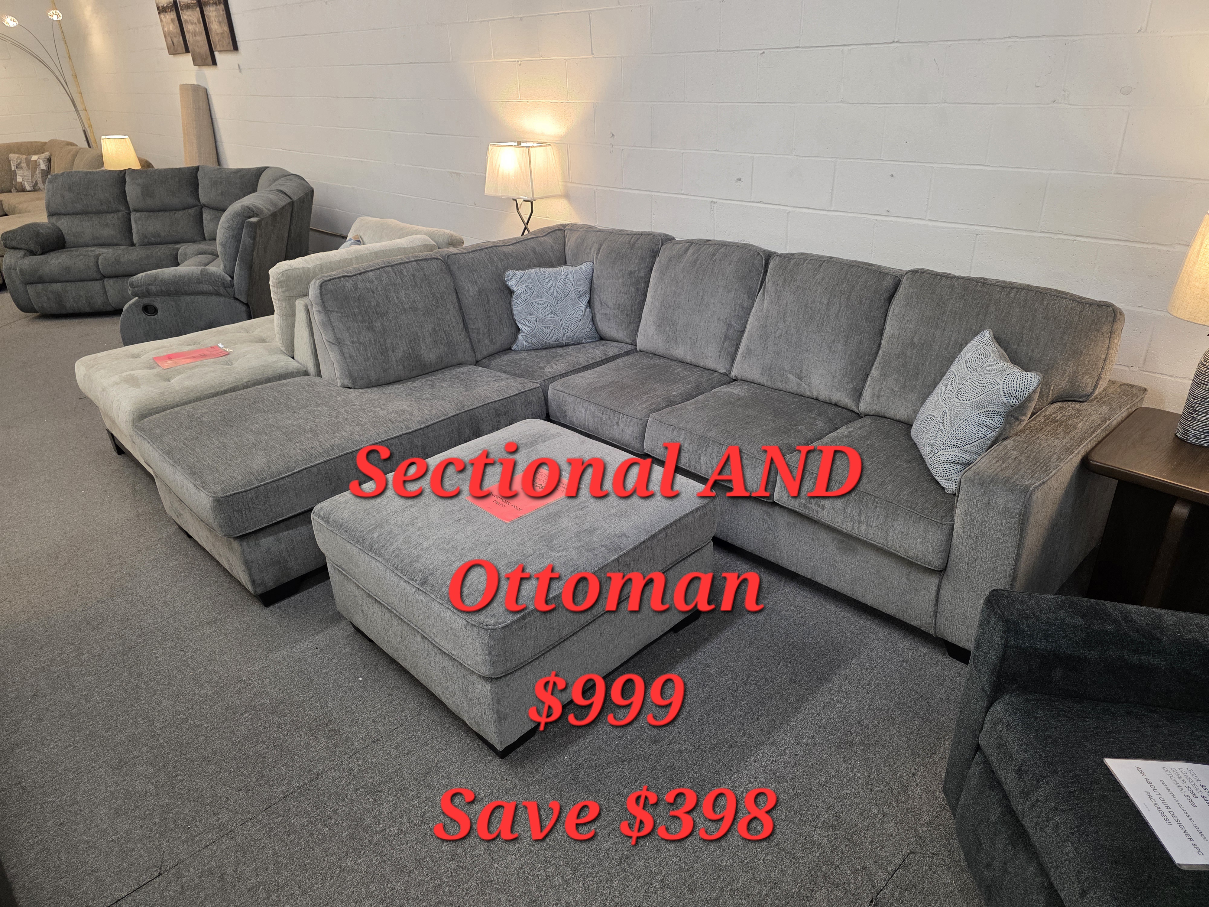 Floor Model Section w/Ottoman