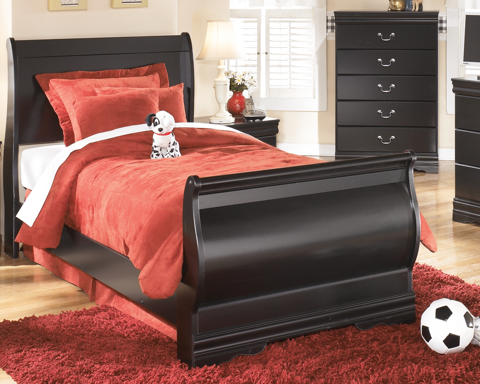 Huey Vineyard - Twin Sleigh Bed - Black