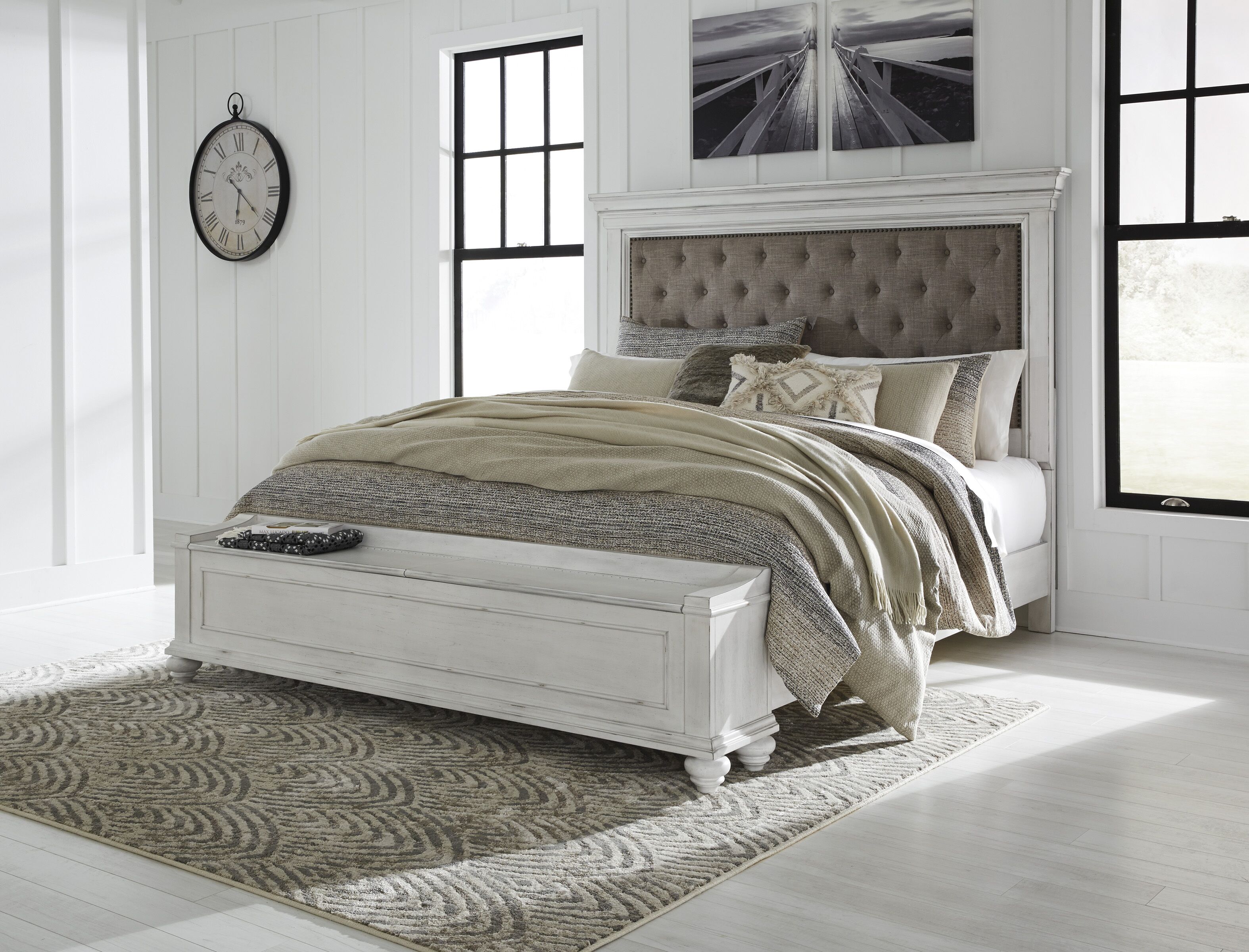 Kanwyn - King Upholstered Bed with Storage Bench - Whitewash