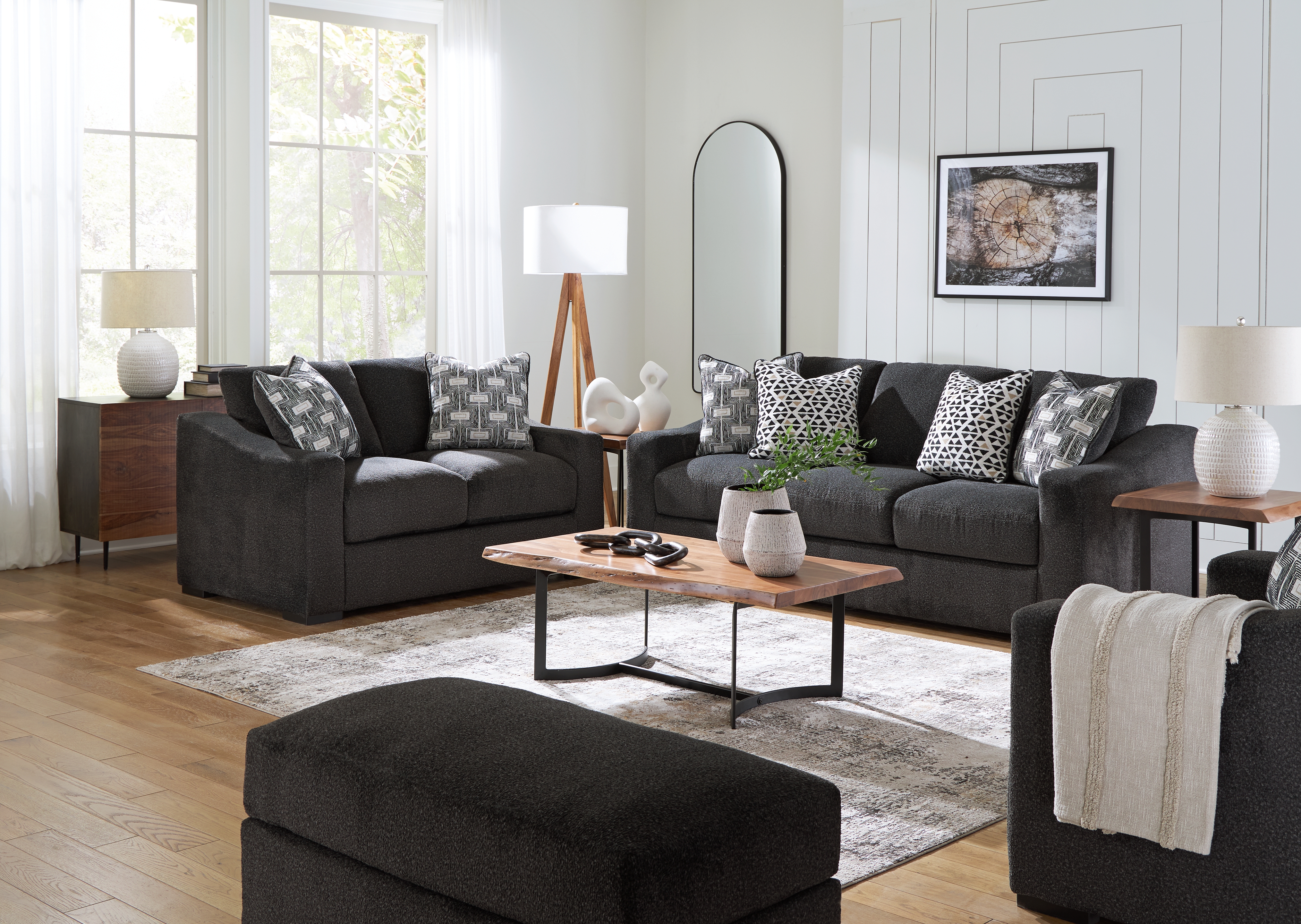 Wryenlynn - 4 Pc. - Sofa, Loveseat, Chair And A Half, Ottoman - Onyx