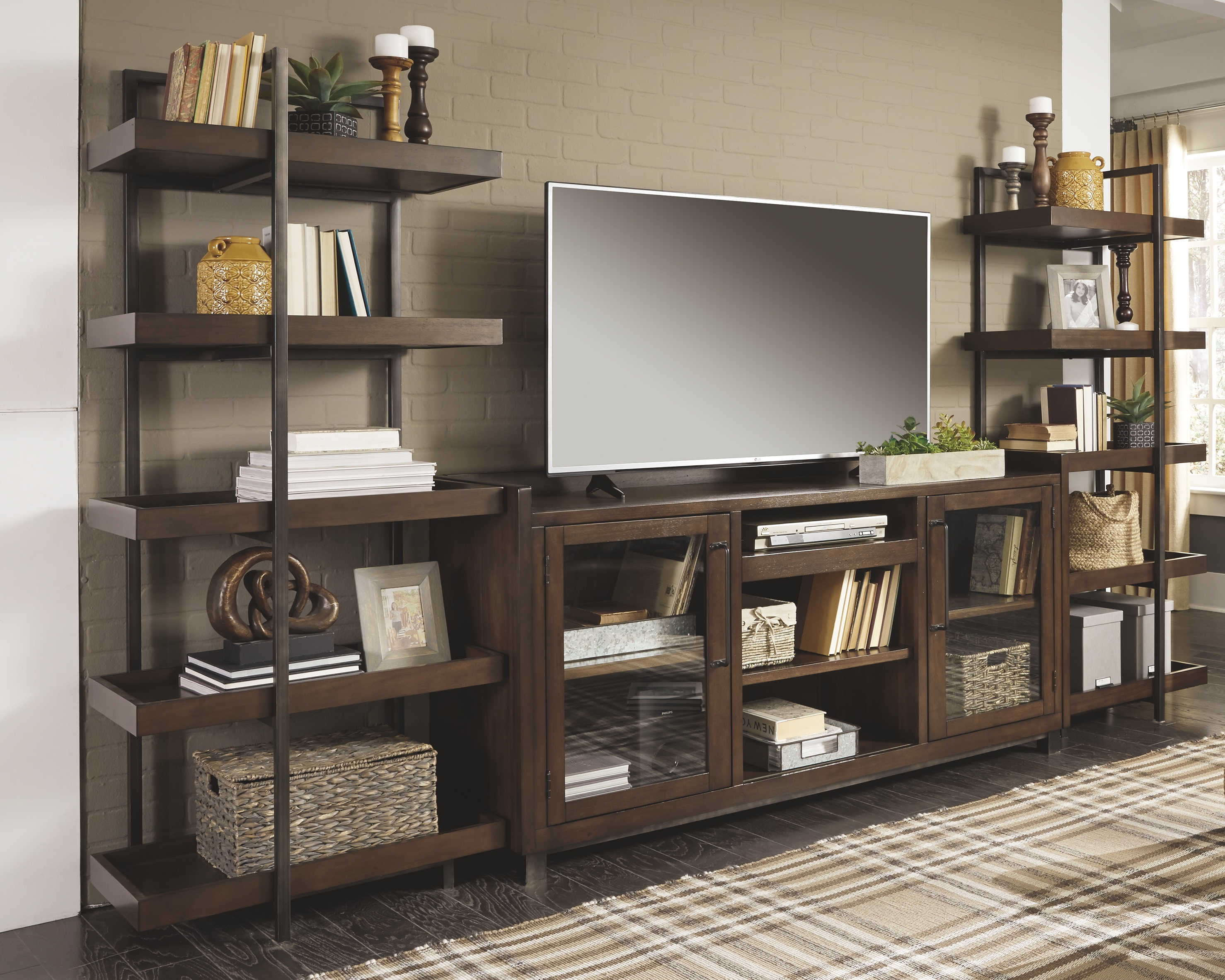 Starmore - 3 Pc. - Entertainment Center - 70" TV Stand - Brown