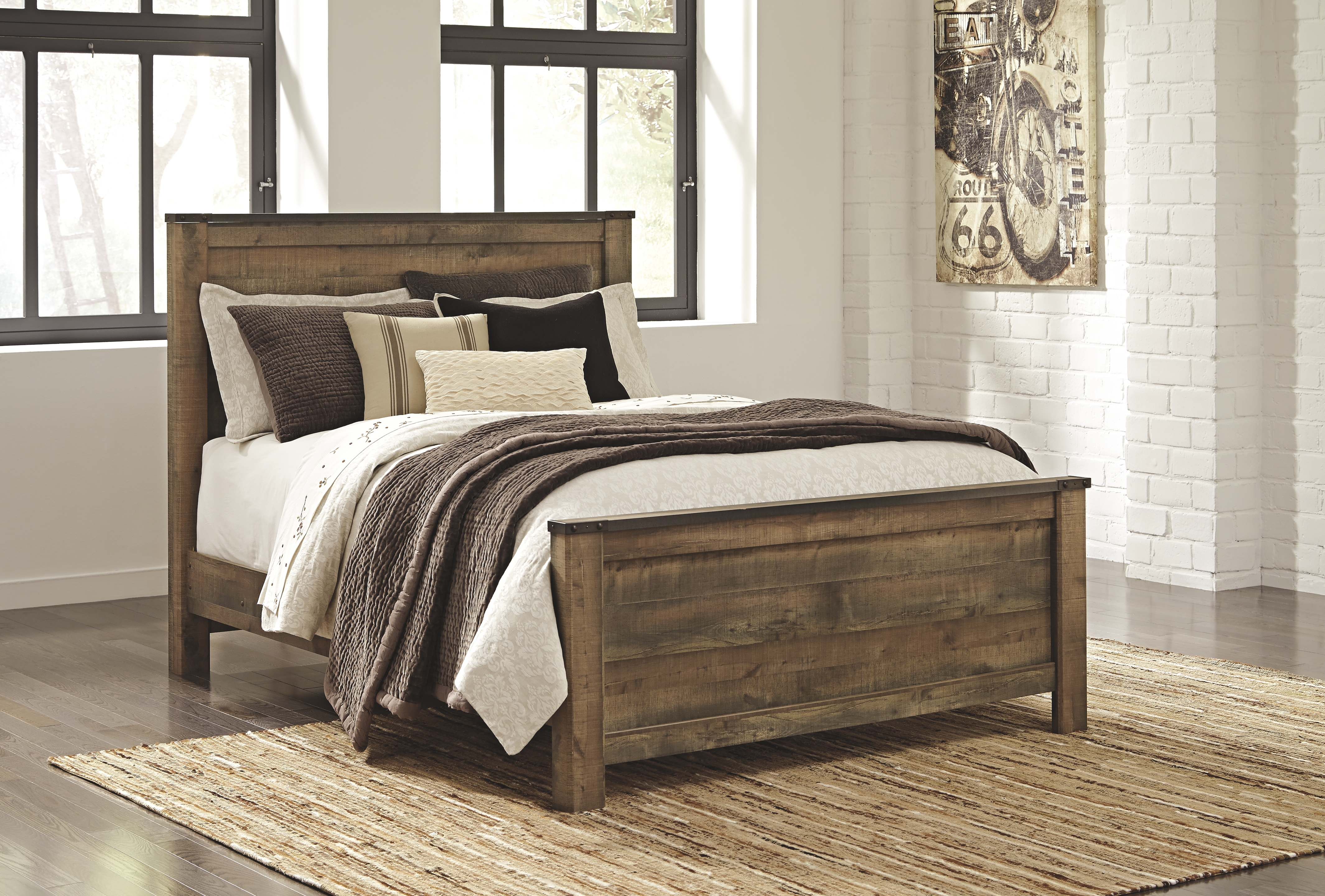 Trinell - Queen Panel Bed - Brown