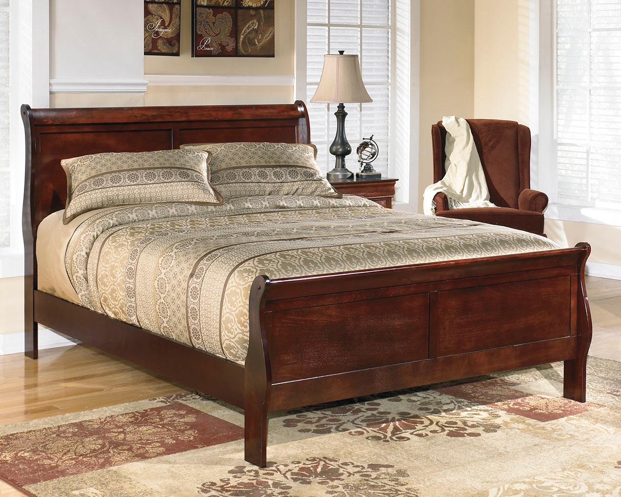 Alisdair - King Sleigh Bed - Dark Brown