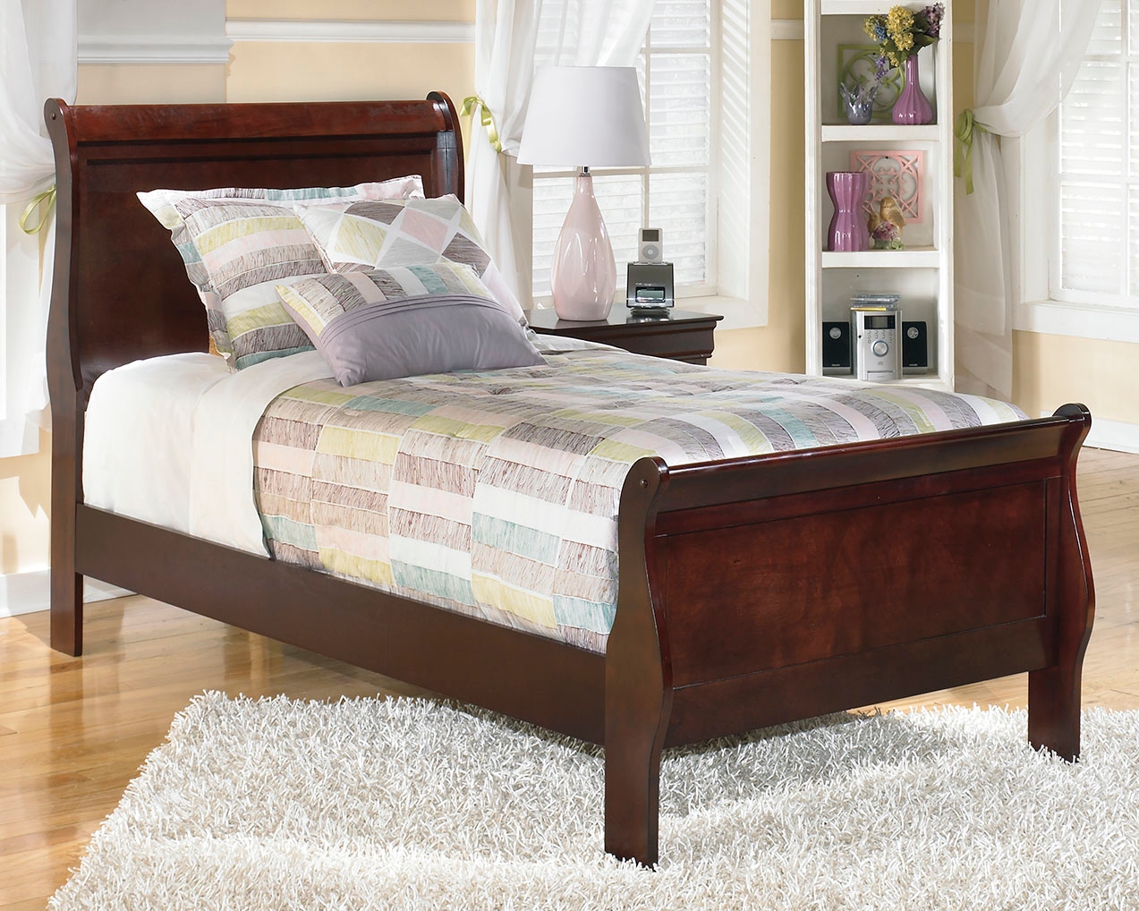 Alisdair - Twin Sleigh Bed - Dark Brown