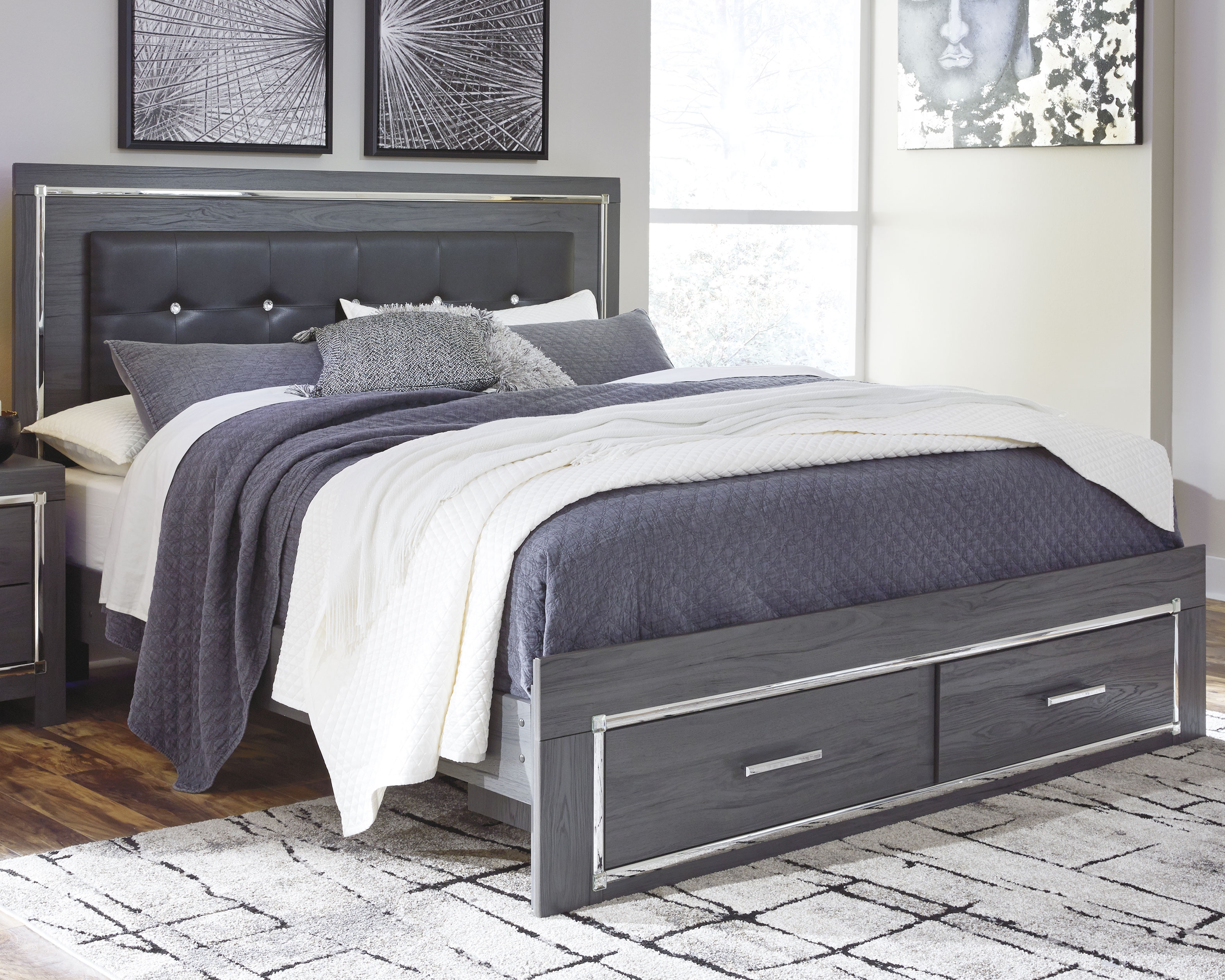 Lodanna - King Panel Bed with 2 Storage Drawers - Gray