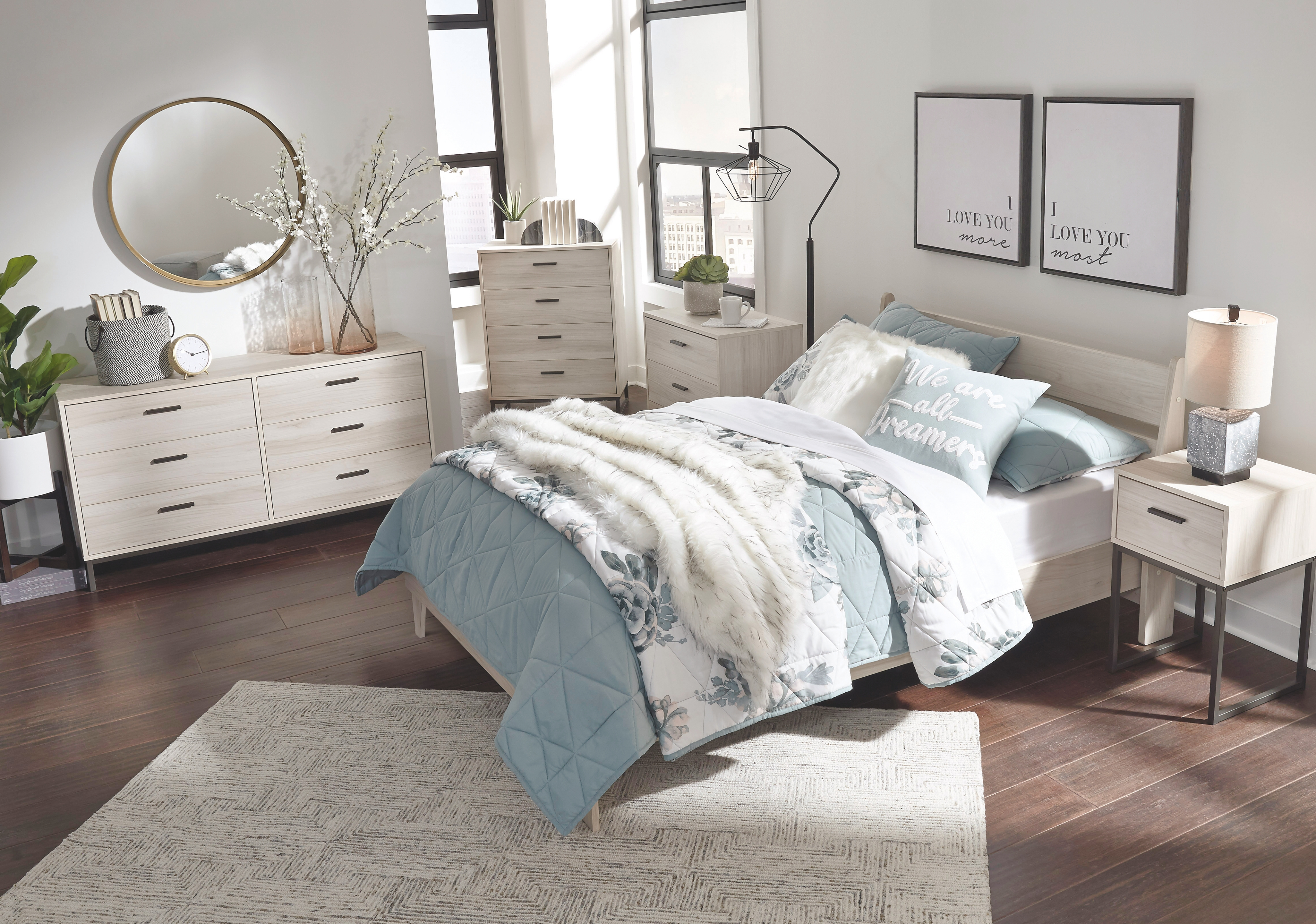 Socalle - 3 Pc. - Dresser, Full Panel Platform Bed - Natural
