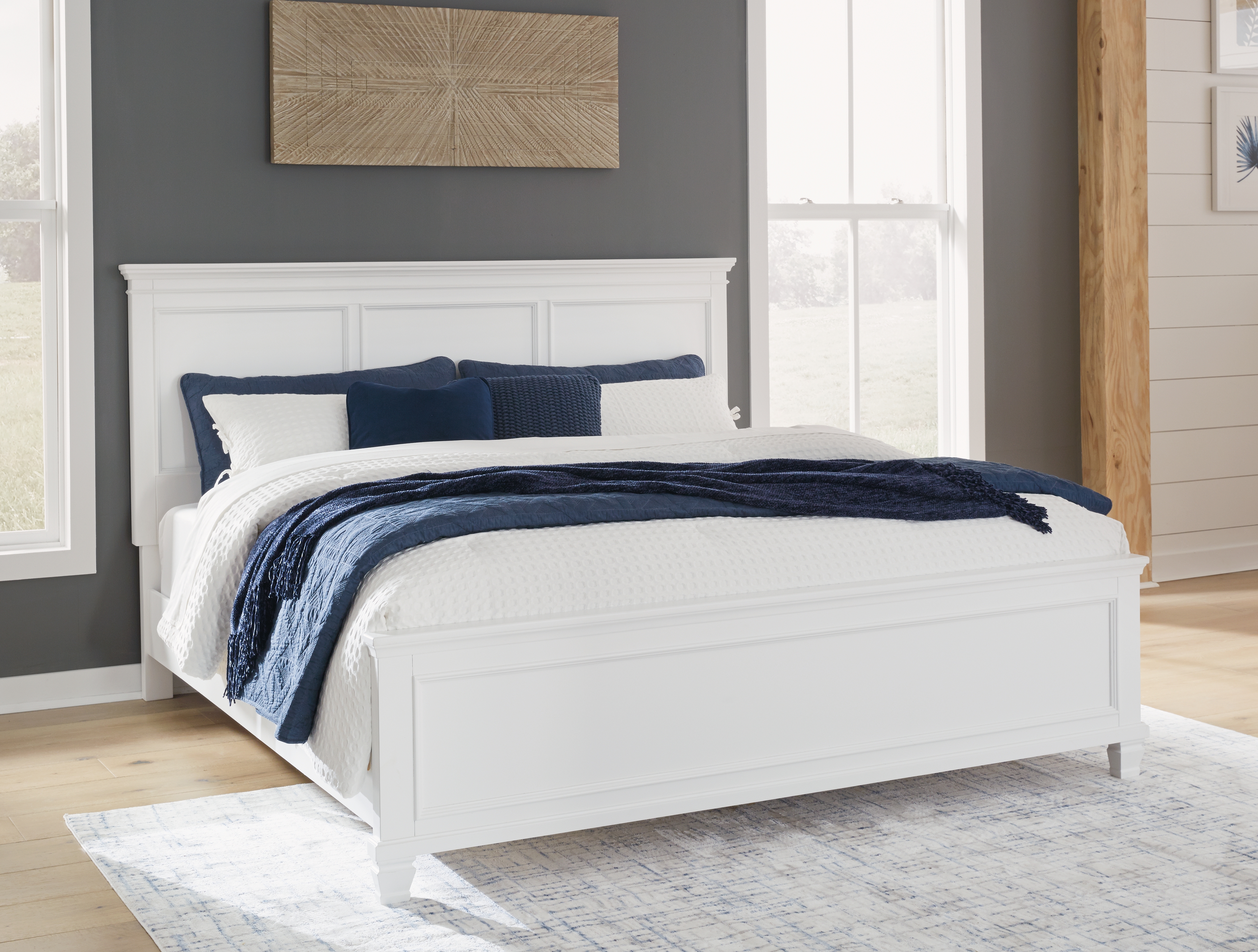 Fortman - Queen Panel Bed - White