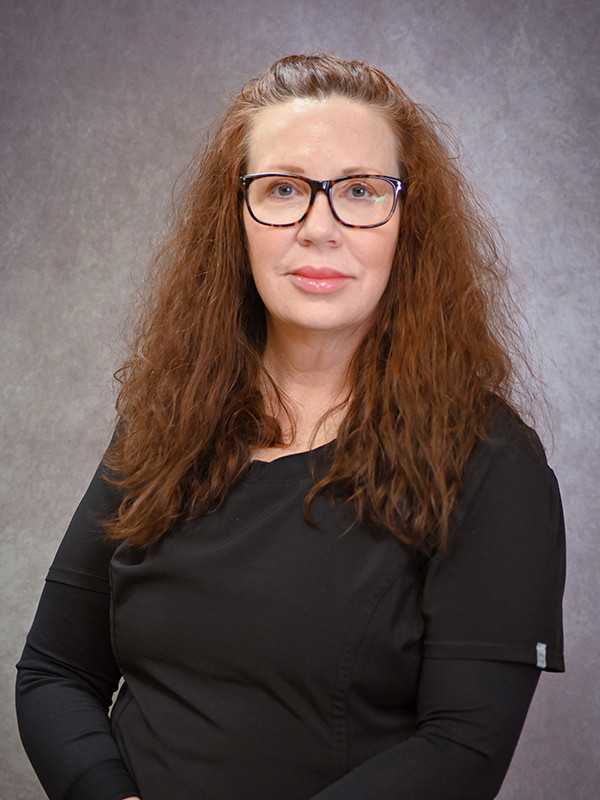 doctor elizabeth arthur md owner of helendale dermatology