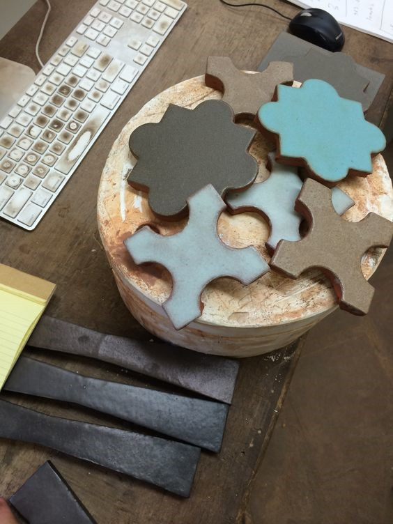 Arabesque shaped tile