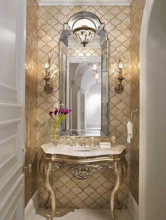 Arabesque tile design