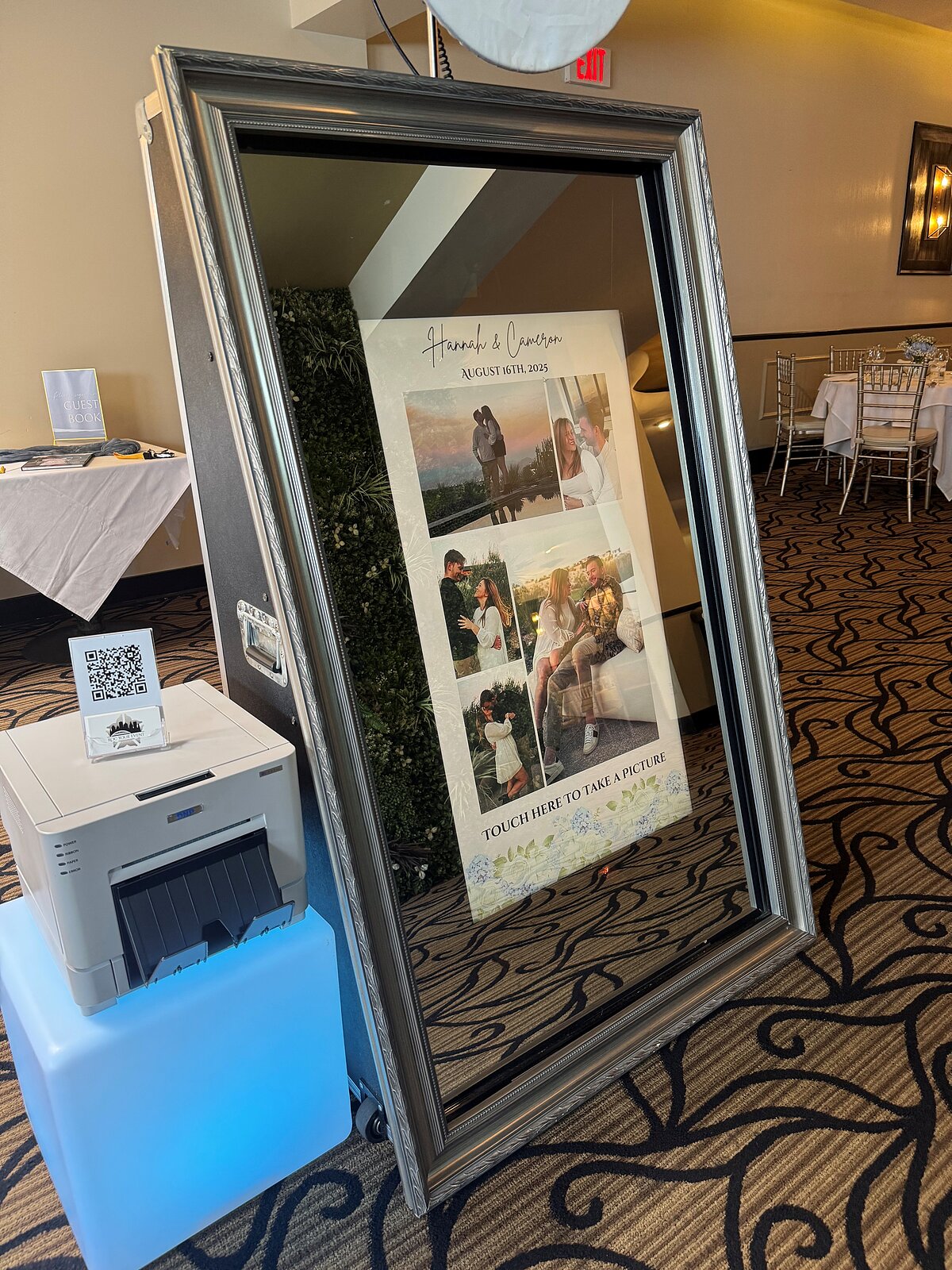 Example 005 — mirror booth