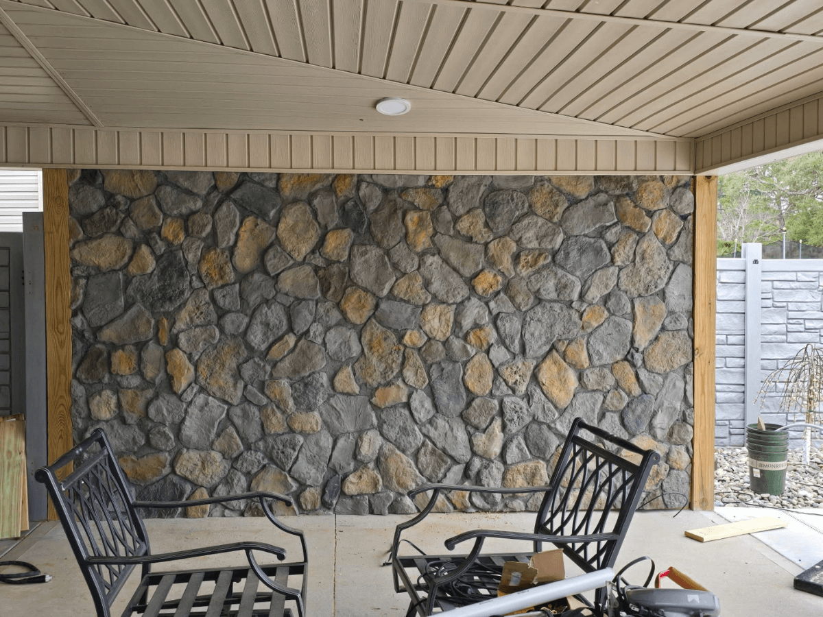 Crazy Stone Rock Wall Panel 18' x 9'
