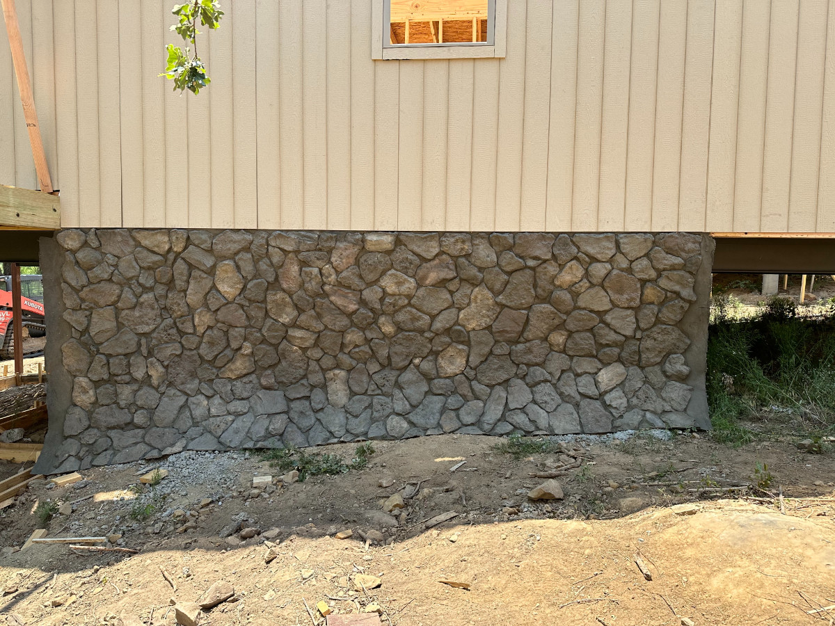 Crazy Stone Rock Wall Panel 18' x 9'