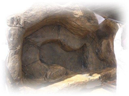 artificial rock hot tub spa empty