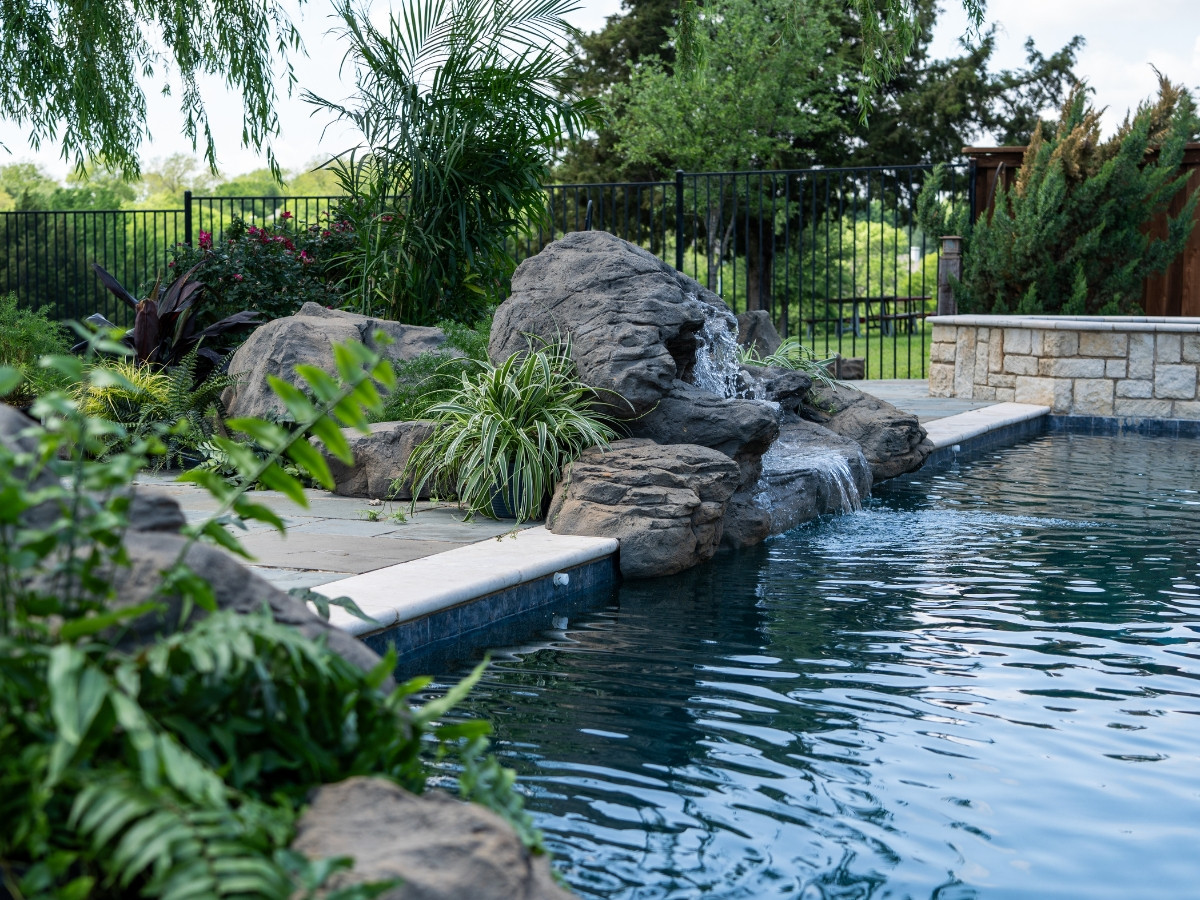Universal Rocks Serenity Waterfall - Thumbnail 3