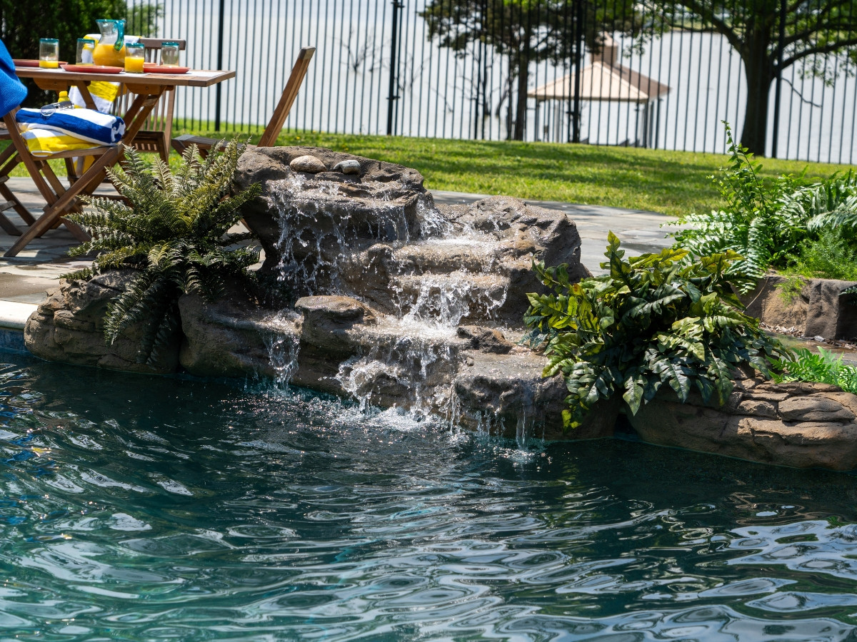 Universal Rocks Serenity Waterfall - Thumbnail 2