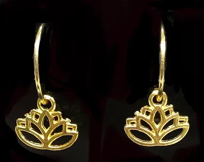 Ladies Oriental Shrine Lotus Earring Set
