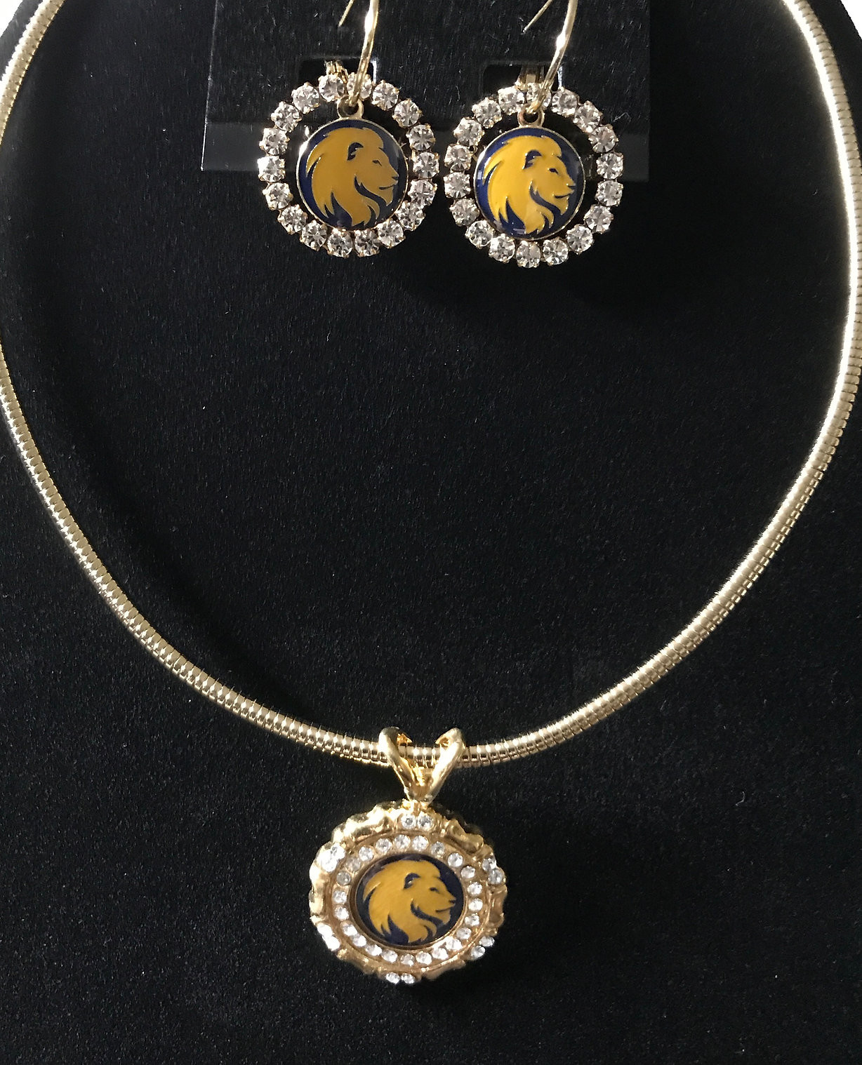 Lions Head Push and Pull Full Set with matching earrings  $179.95
