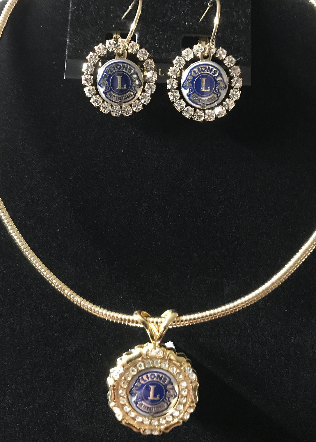 Lions International Full Set with push and pull neckwire