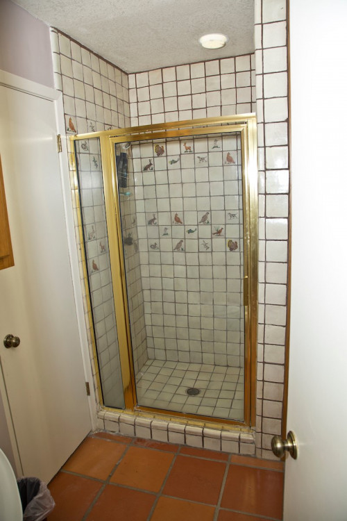 Hunting Lodge 2 Bathroom