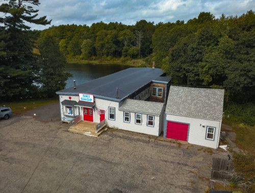 exterior of country ski and sport in Hanson Mass