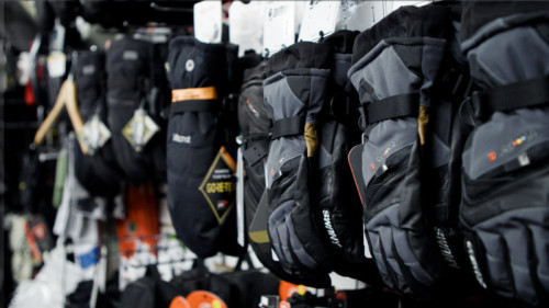 gloves and mittens sold at country ski