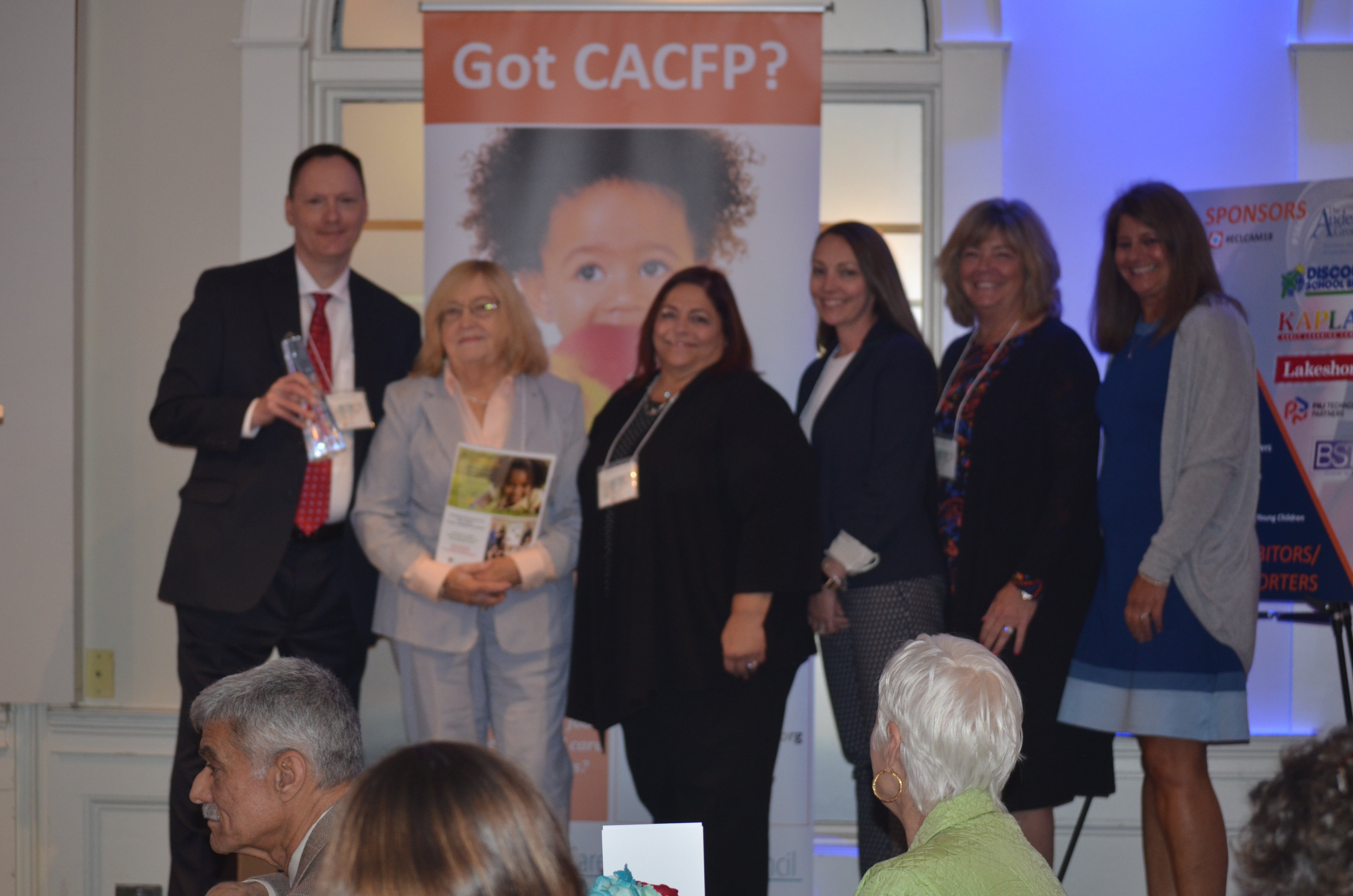 Tim Cook Recognized with Excellence in Leadership Award