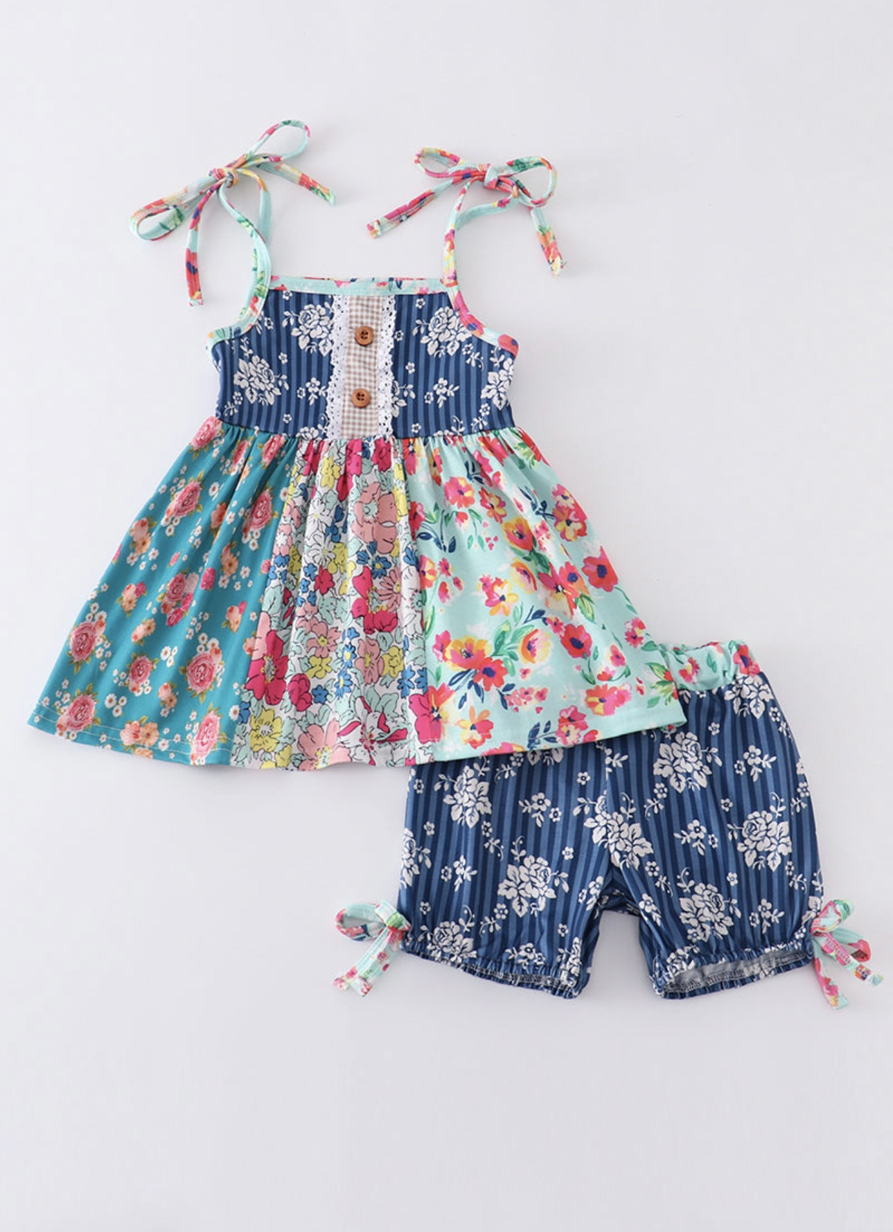 Vintage floral print strap short set